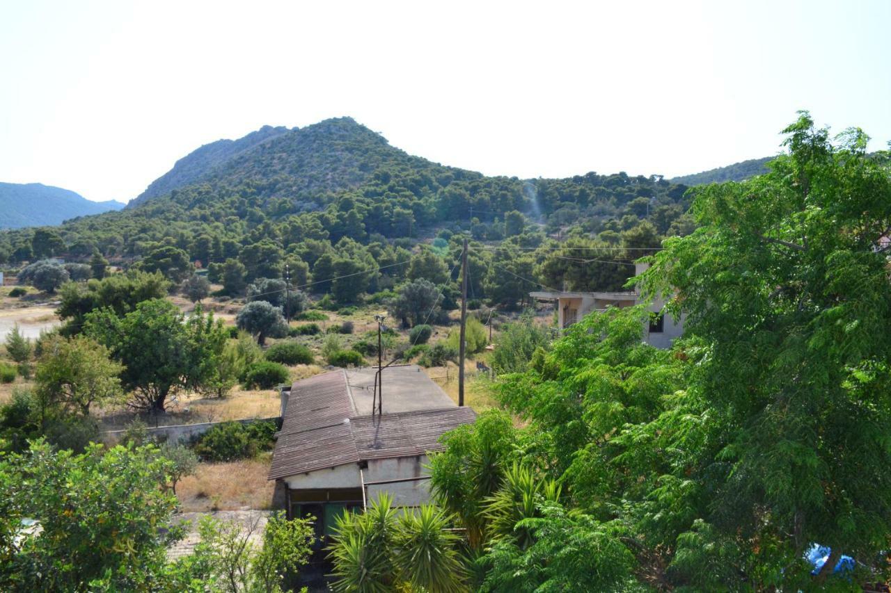 Appartement Golden Star Praxitelous à Agia Marina  Extérieur photo