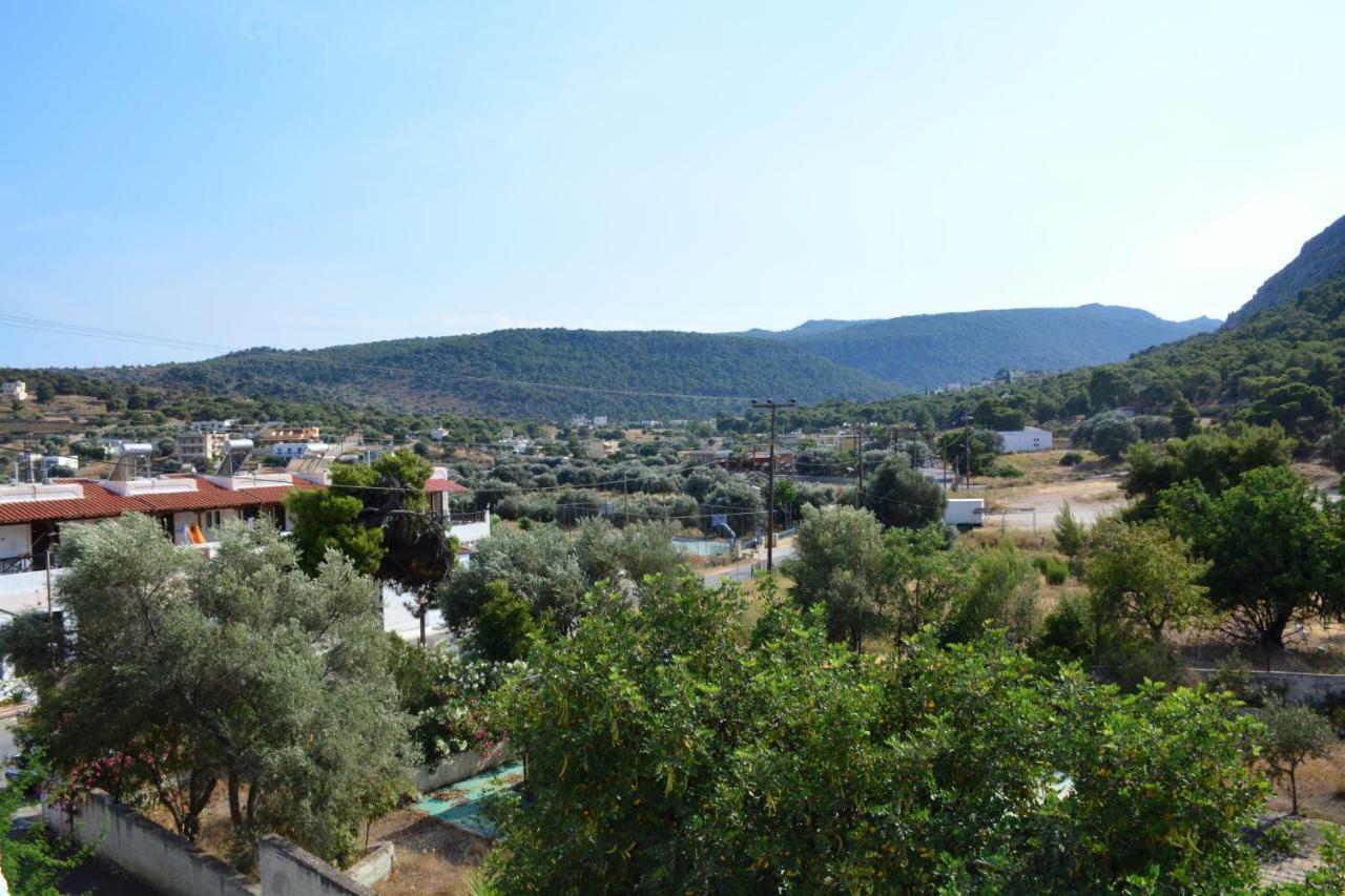 Appartement Golden Star Praxitelous à Agia Marina  Extérieur photo